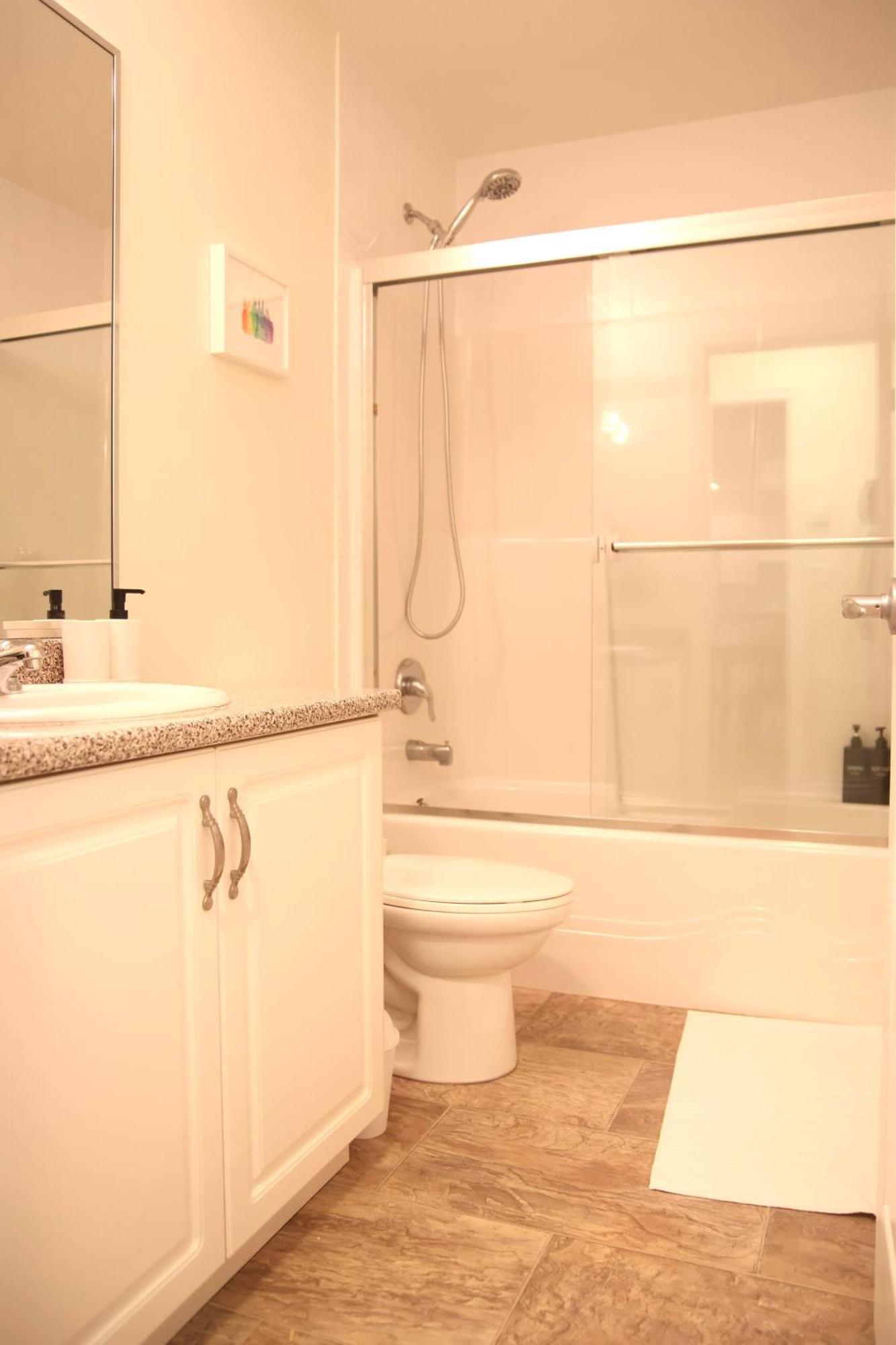 A Private Suite In Port Moody Exterior photo